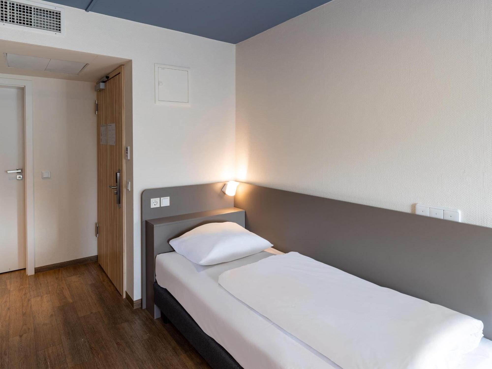 B&B Hotel Fulda-Hbf Экстерьер фото