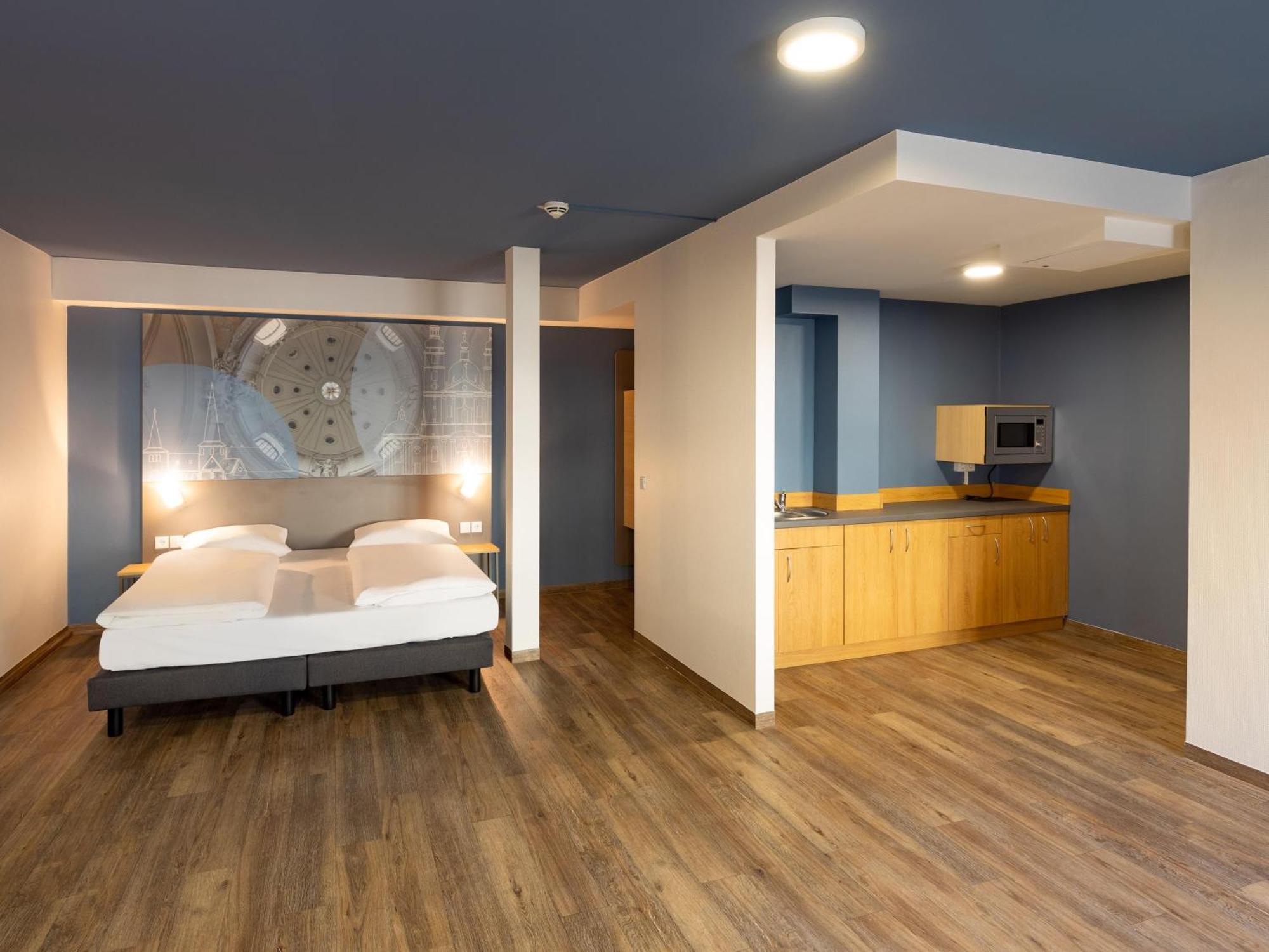 B&B Hotel Fulda-Hbf Экстерьер фото